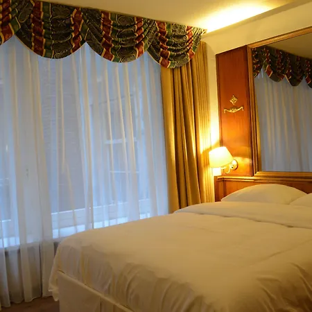 Rembrandtplein Hotel *