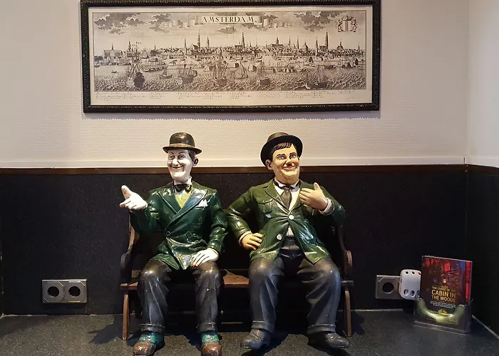 Rembrandtplein Отель *