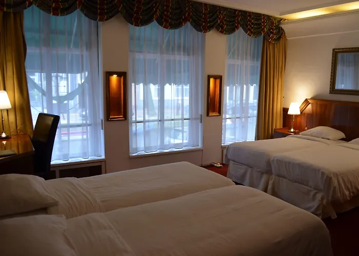 Rembrandtplein Hotel *