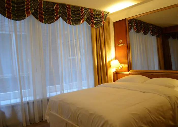 Rembrandtplein Hotel *