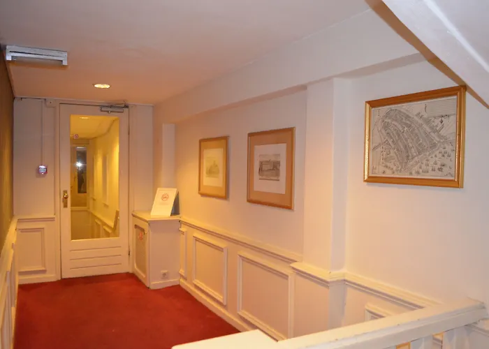 Rembrandtplein Hotel