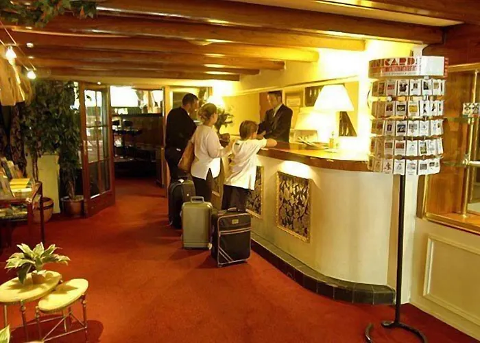 Отель Rembrandtplein