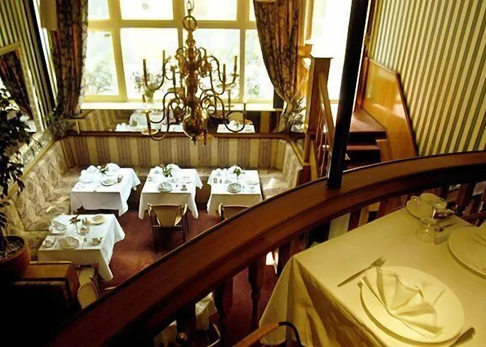 Rembrandtplein Отель Амстердам