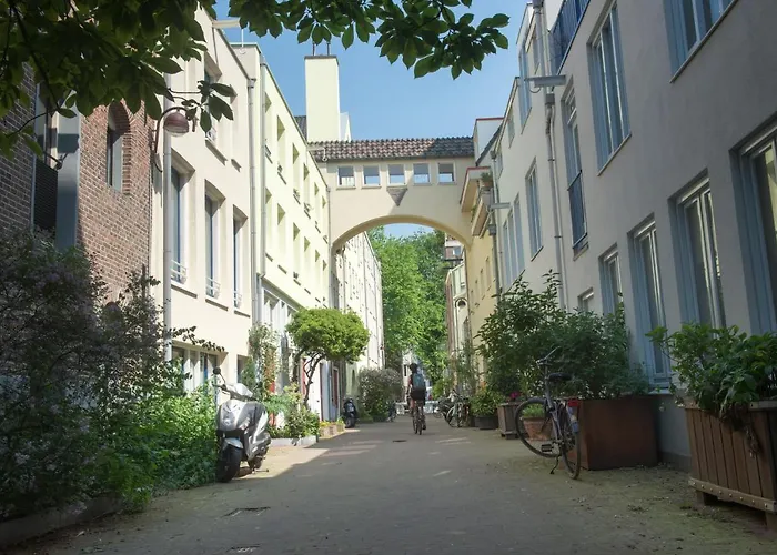 Отель Rembrandtplein