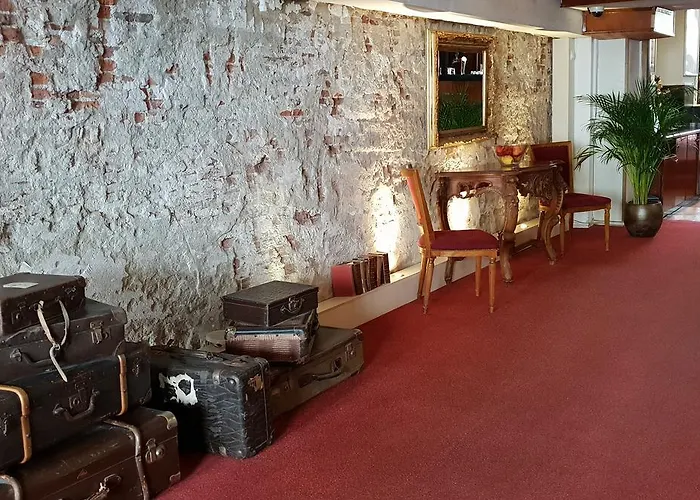 Rembrandtplein Hotel