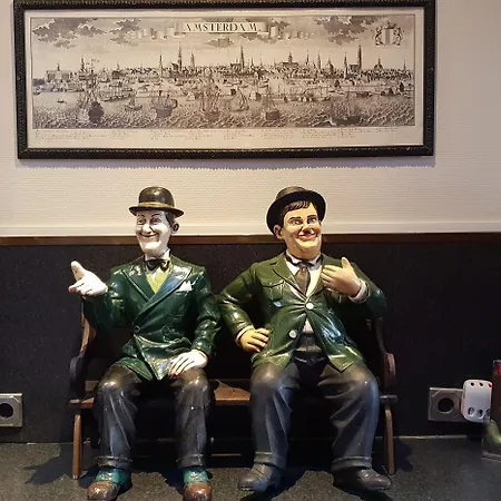 Rembrandtplein Hotel *