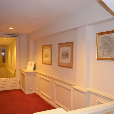 Rembrandtplein Hotel